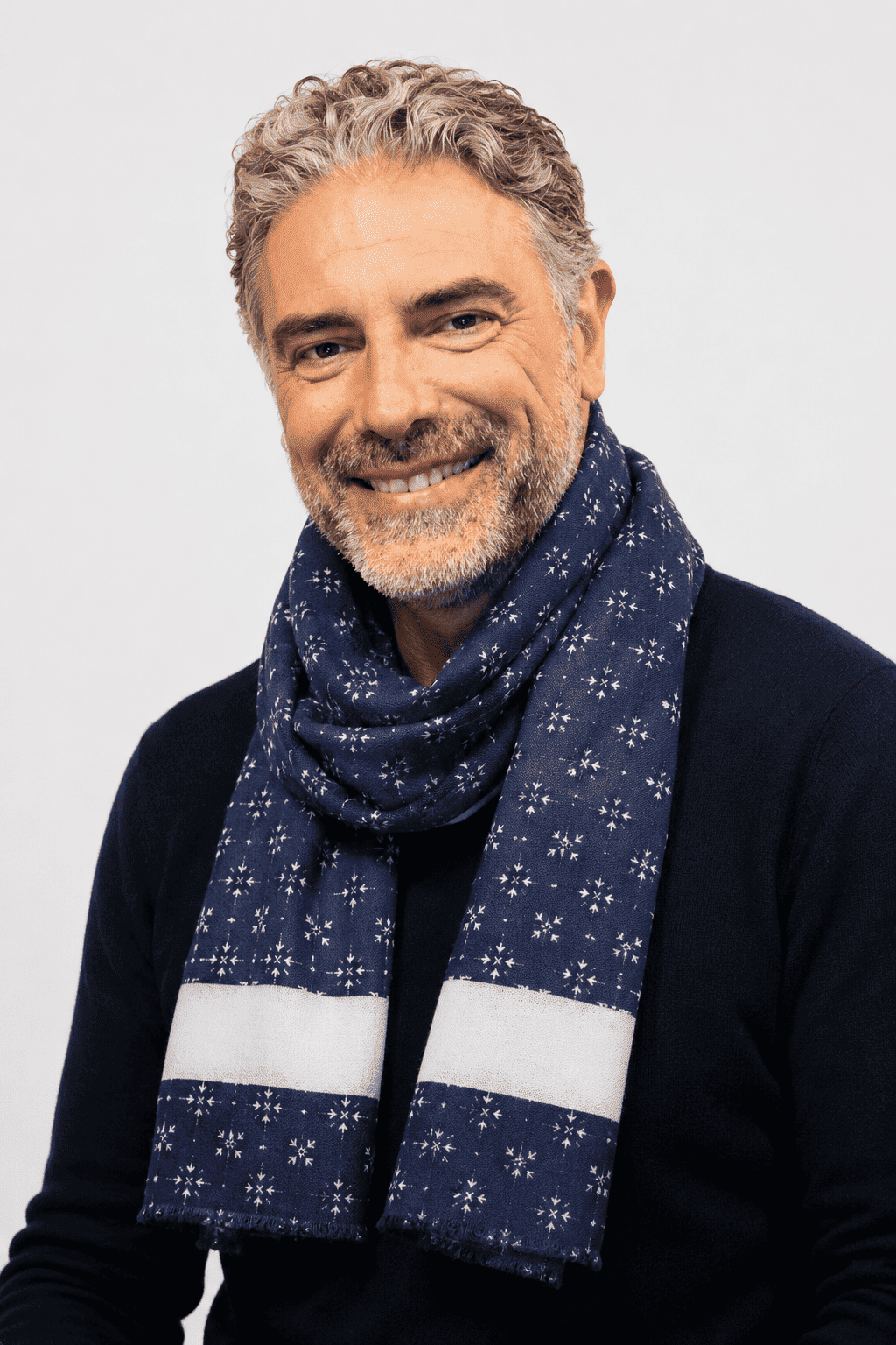 Sciarpa Foulard Pashmina Blu con Motivo Geometrico e Fascia Bianca | Acrilico, Lana, Viscosa e Modal