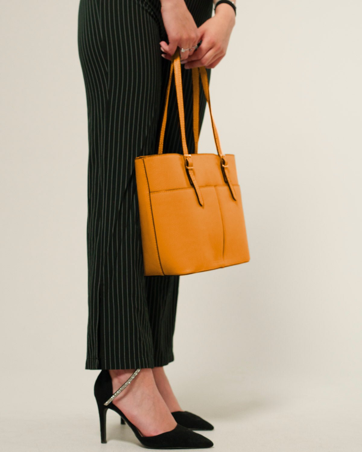 Borsa Donna Monica in vera pelle Cognac con zip - Alidiluna