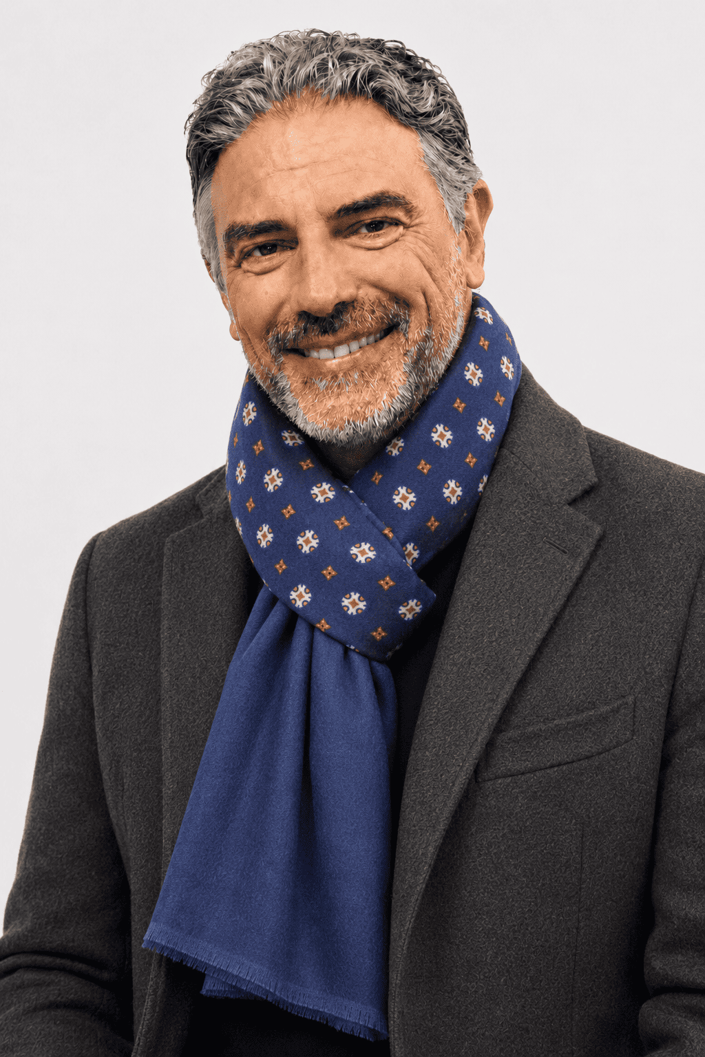 Sciarpa Foulard Pashmina Blu Notte con Motivo Geometrico Bianco e Ocra | Acrilico, Lana, Viscosa e Modal