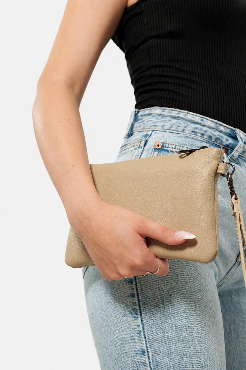 CHIARA — Pochette a tracolla in vera pelle taupe | Made in Italy