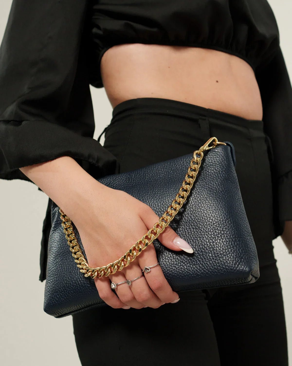 Borsa donna Alessandra in vera pelle Blu Navy con catena pochette - Alidiluna