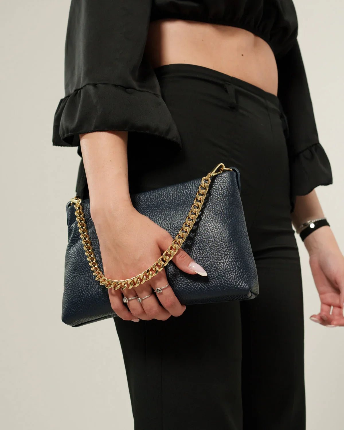 Borsa donna Alessandra in vera pelle Blu Navy con catena pochette - Alidiluna