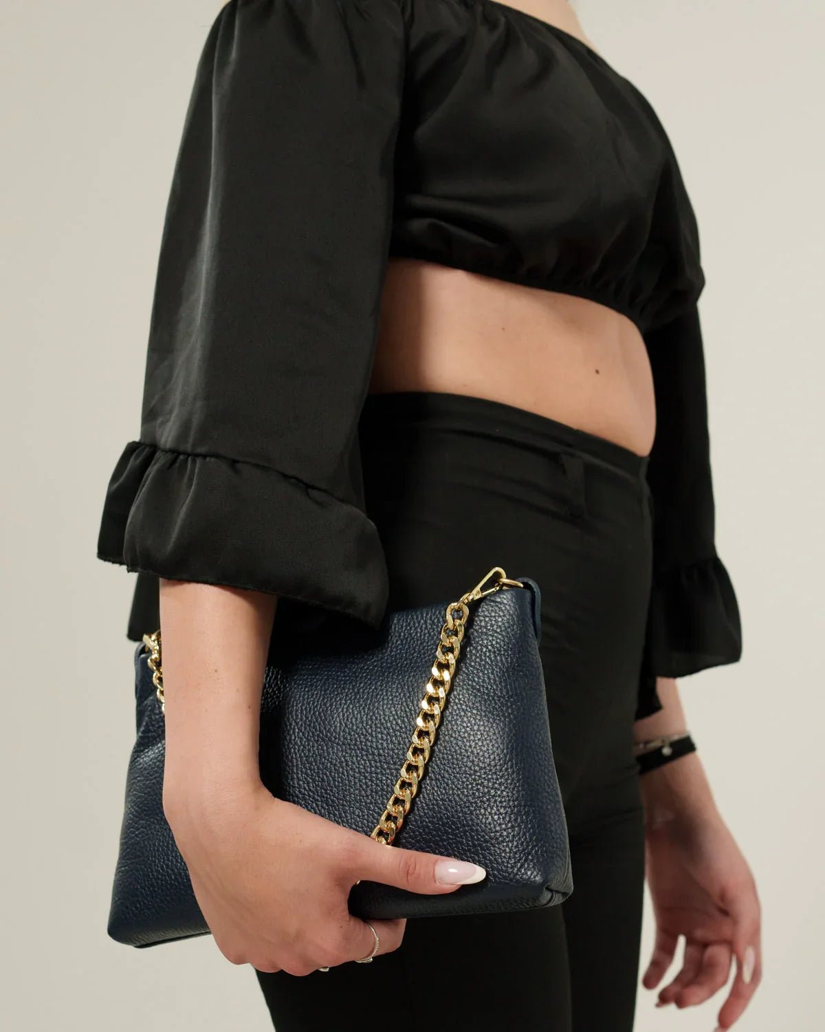 Borsa donna Alessandra in vera pelle Blu Navy con catena pochette - Alidiluna