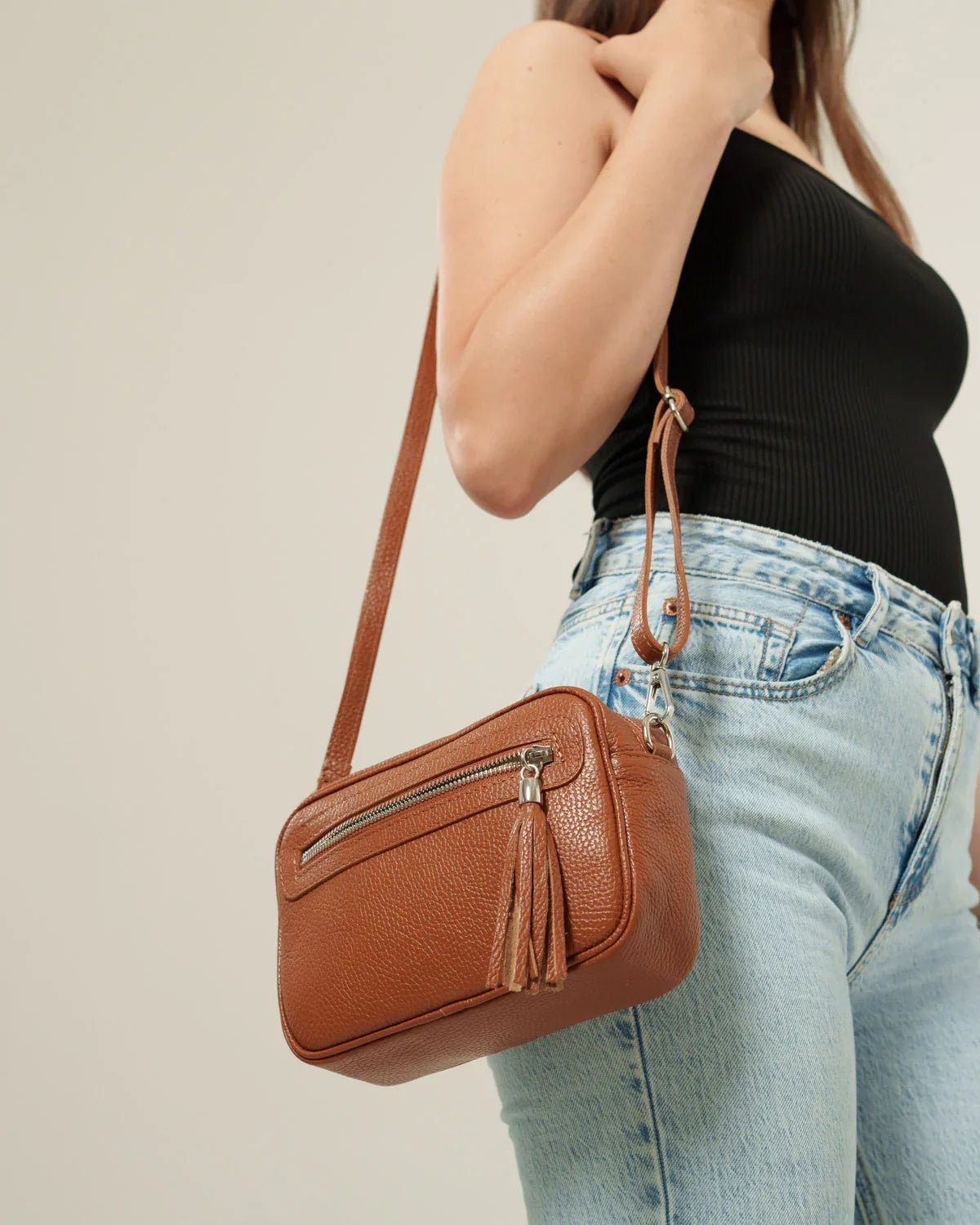 Borsa Donna Alessia Vera Pelle Cognac Compatta - Alidiluna