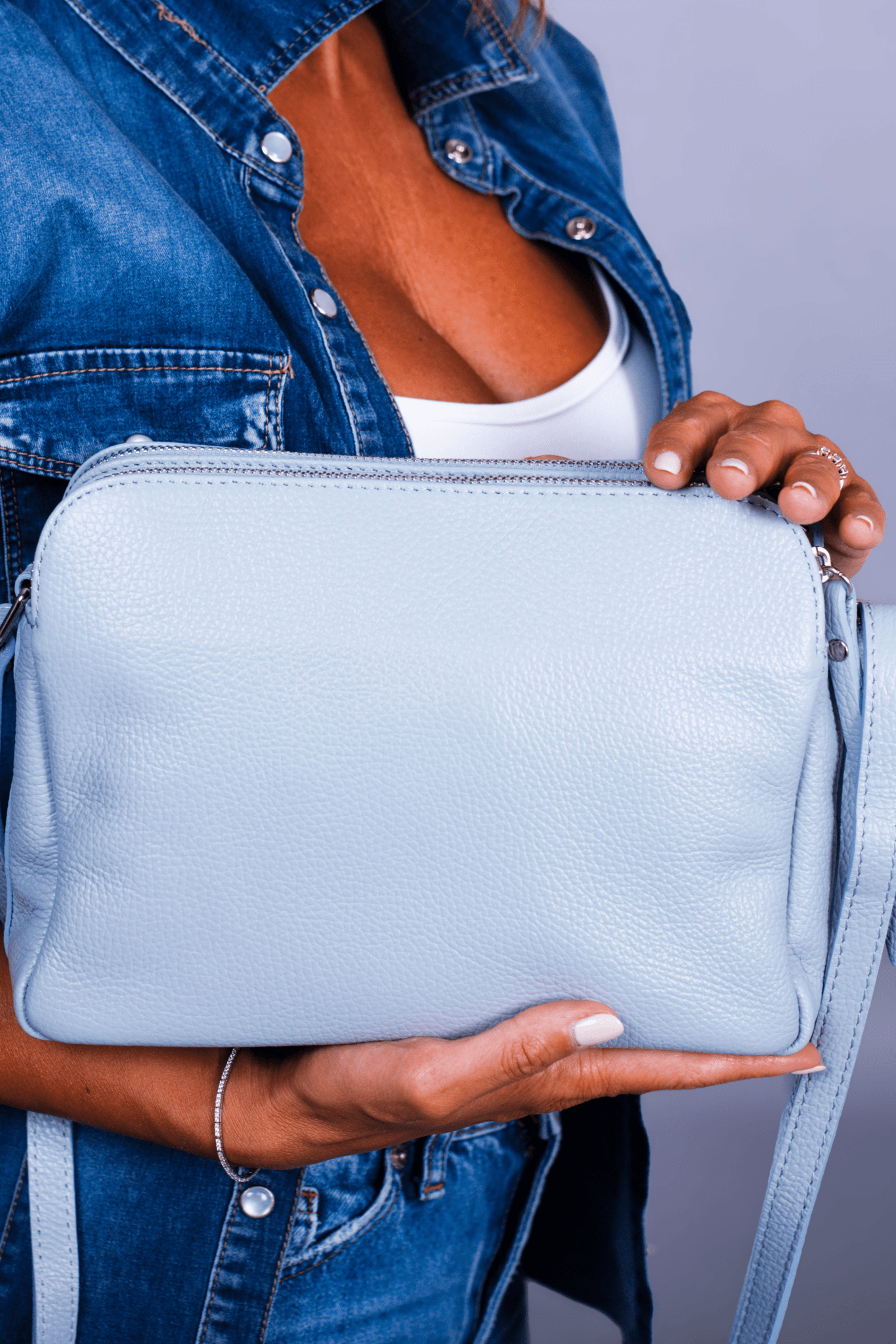 Borsa Donna Edivige Vera Pelle Celeste Doppia Zip Compatta Made in Italy - Alidiluna