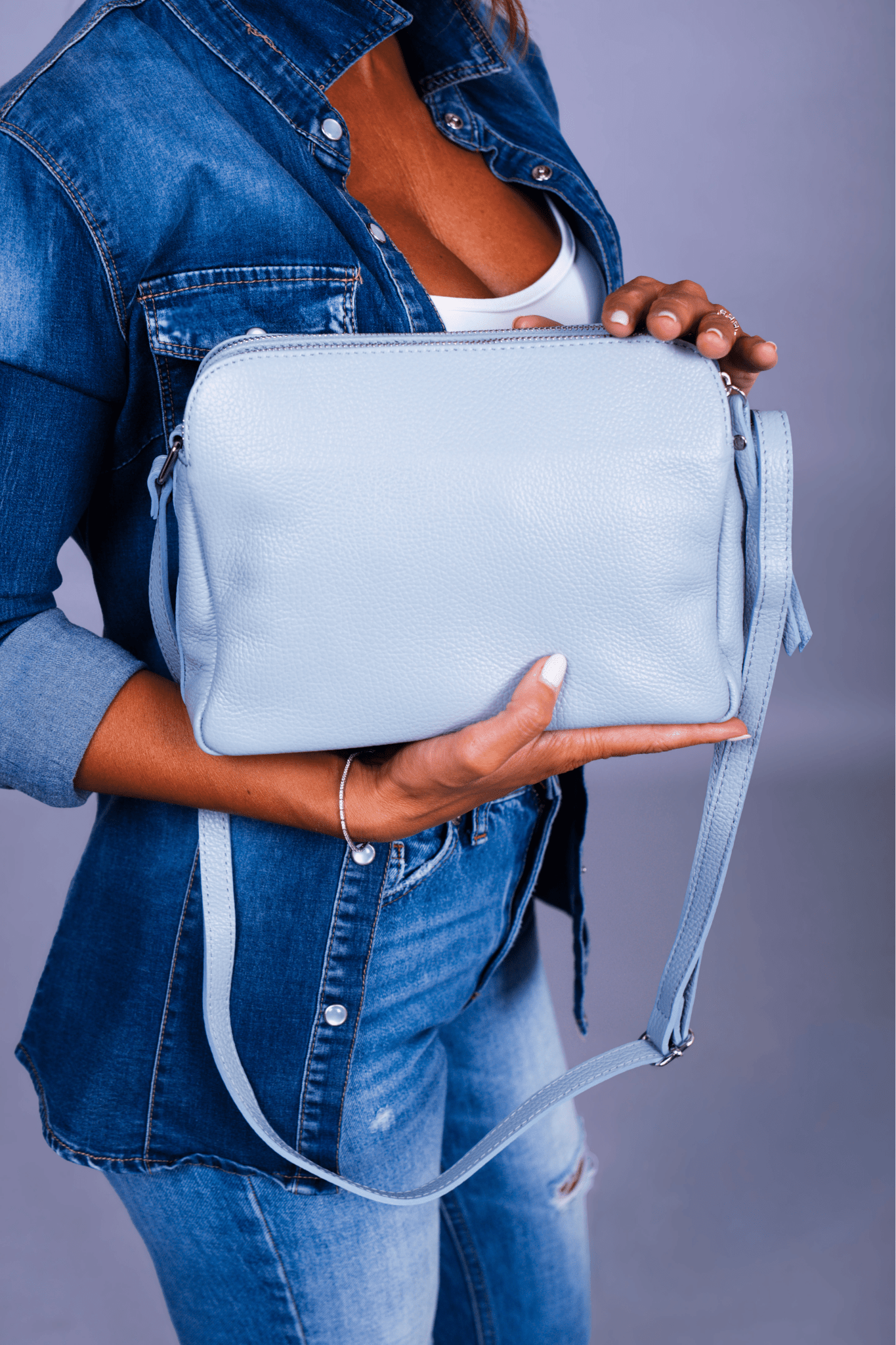 Borsa Donna Edivige Vera Pelle Celeste Doppia Zip Compatta Made in Italy - Alidiluna