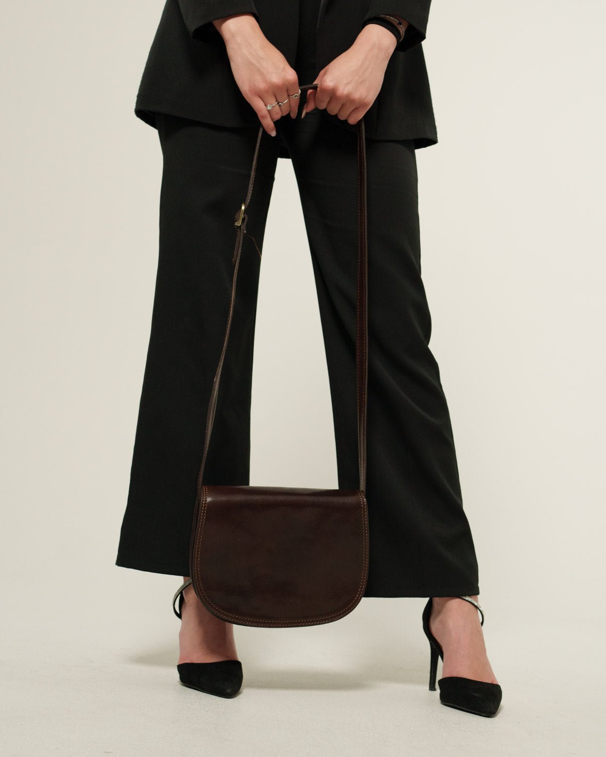 Borsa Donna Elena Vera Pelle Vacchetta Testa di moro Pratica ed Elegante - Alidiluna