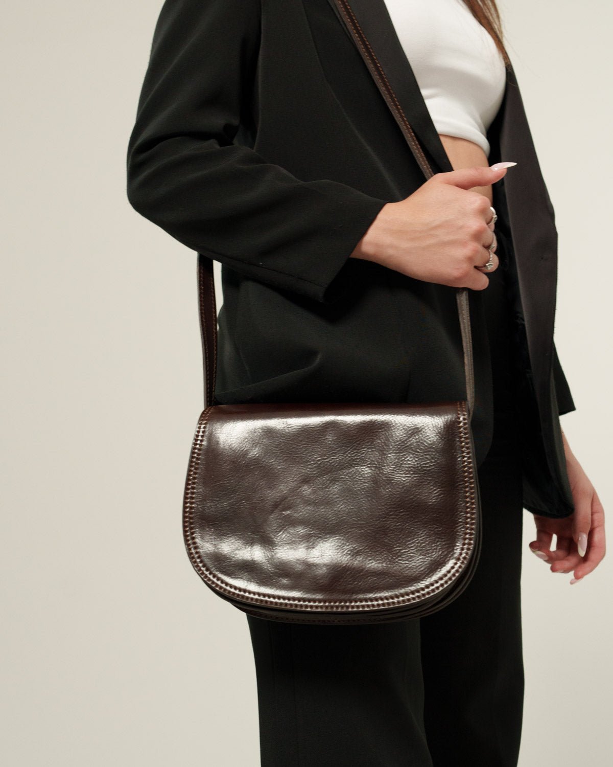 Borsa Donna Elena Vera Pelle Vacchetta Testa di moro Pratica ed Elegante - Alidiluna