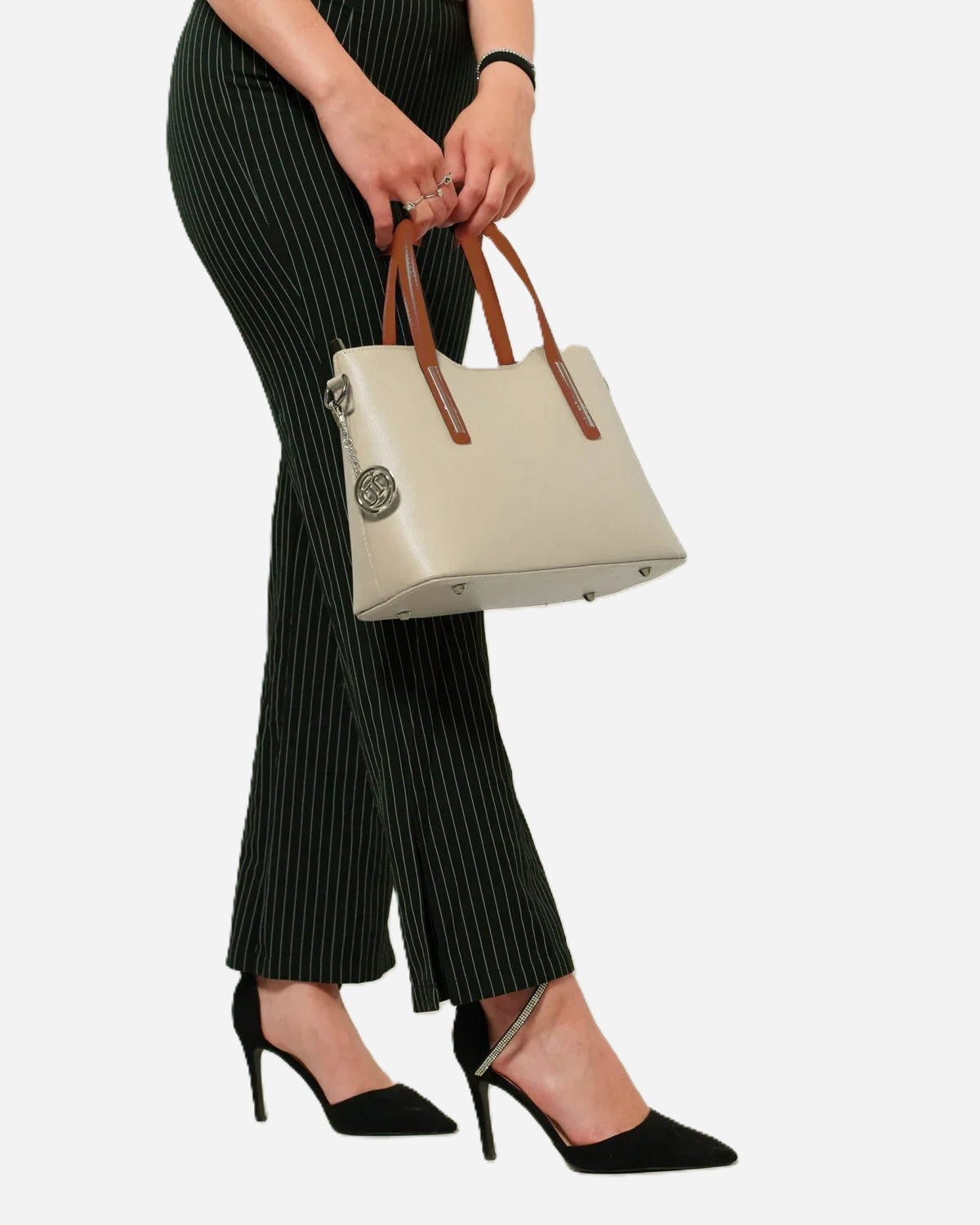 Adele women's shoulder or hand bag in genuine beige leather with cognac handles and zip