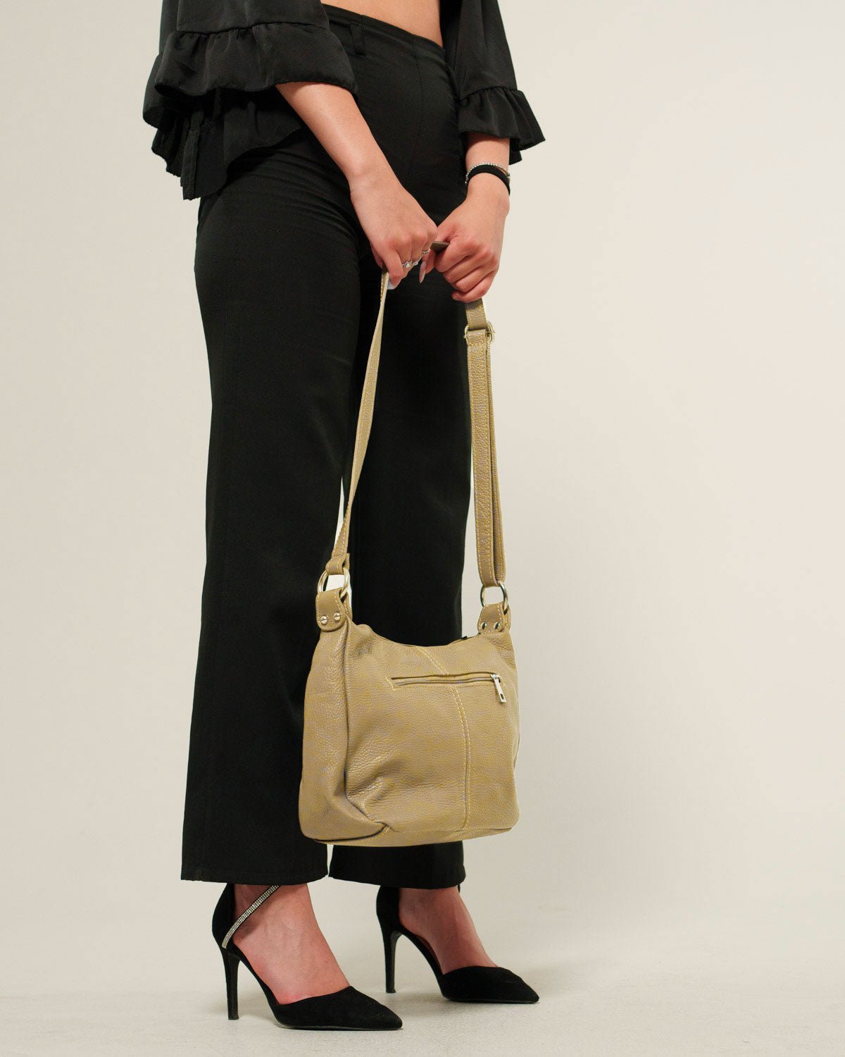 Borsa tracolla donna Thea in Vera Pelle Taupe - Morbida, Capiente Versatile - Alidiluna