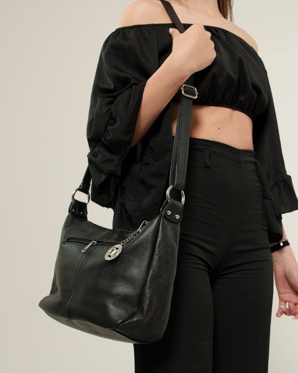 Borsa tracolla donna Thea Vera Pelle Nero - Morbida, Capiente, Versatile - Alidiluna