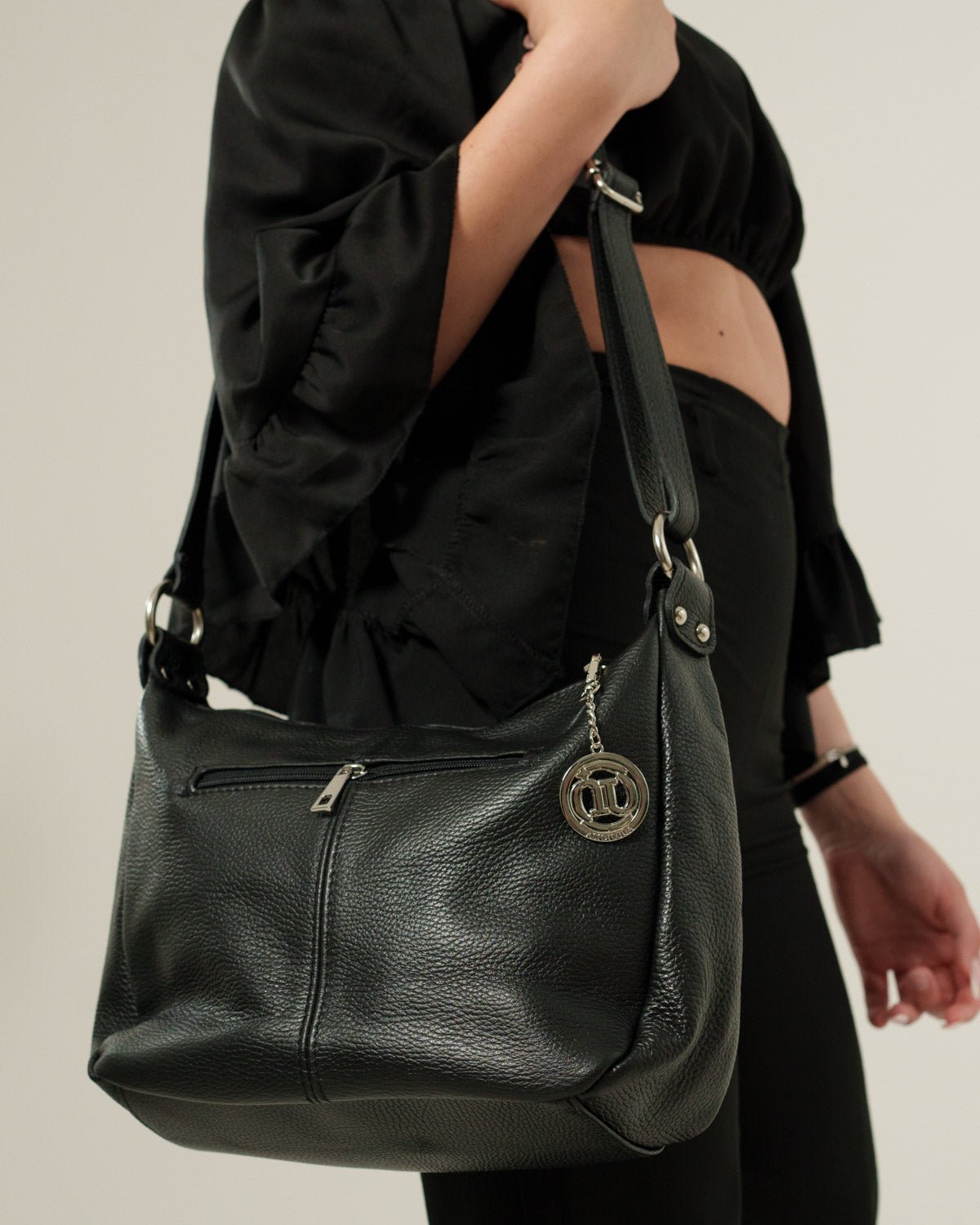 Borsa tracolla donna Thea Vera Pelle Nero - Morbida, Capiente, Versatile - Alidiluna