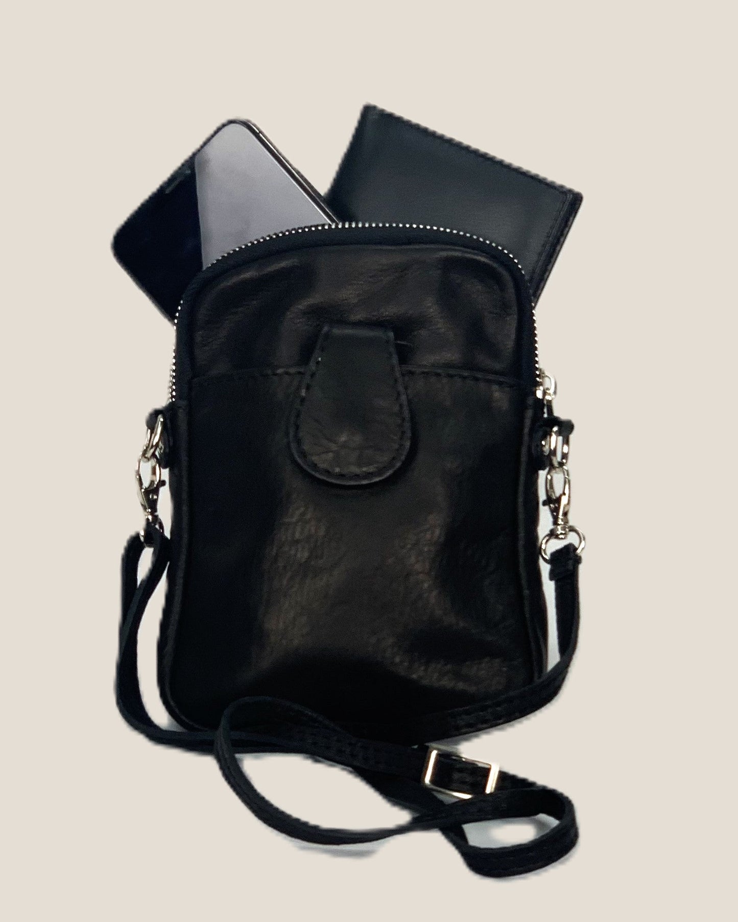 Borsellino tracolla da Uomo sportivo piccolo in Pelle Attilio Nero - Alidiluna