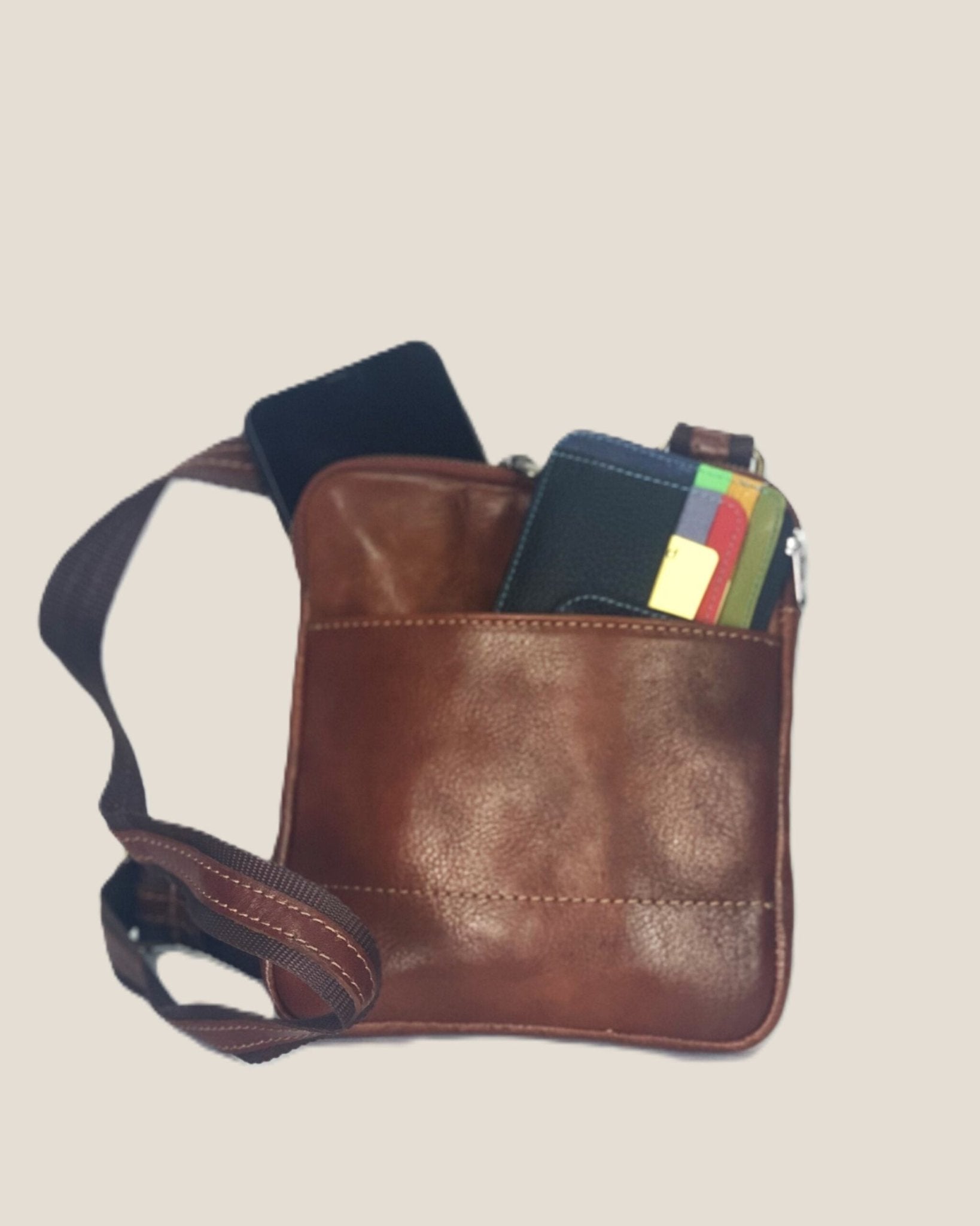 Borsello tracolla in pelle sportivo compatto da uomo Marrone Tommaso - Alidiluna