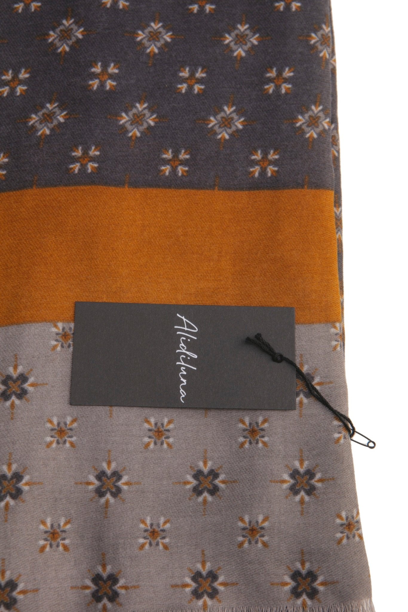 Sciarpa, foulard, Pashmina Uomo/Donna in Lana e Acrilico Grigio scuro motivi geometrici con fascia ocra e grigio chiaro - Alidiluna