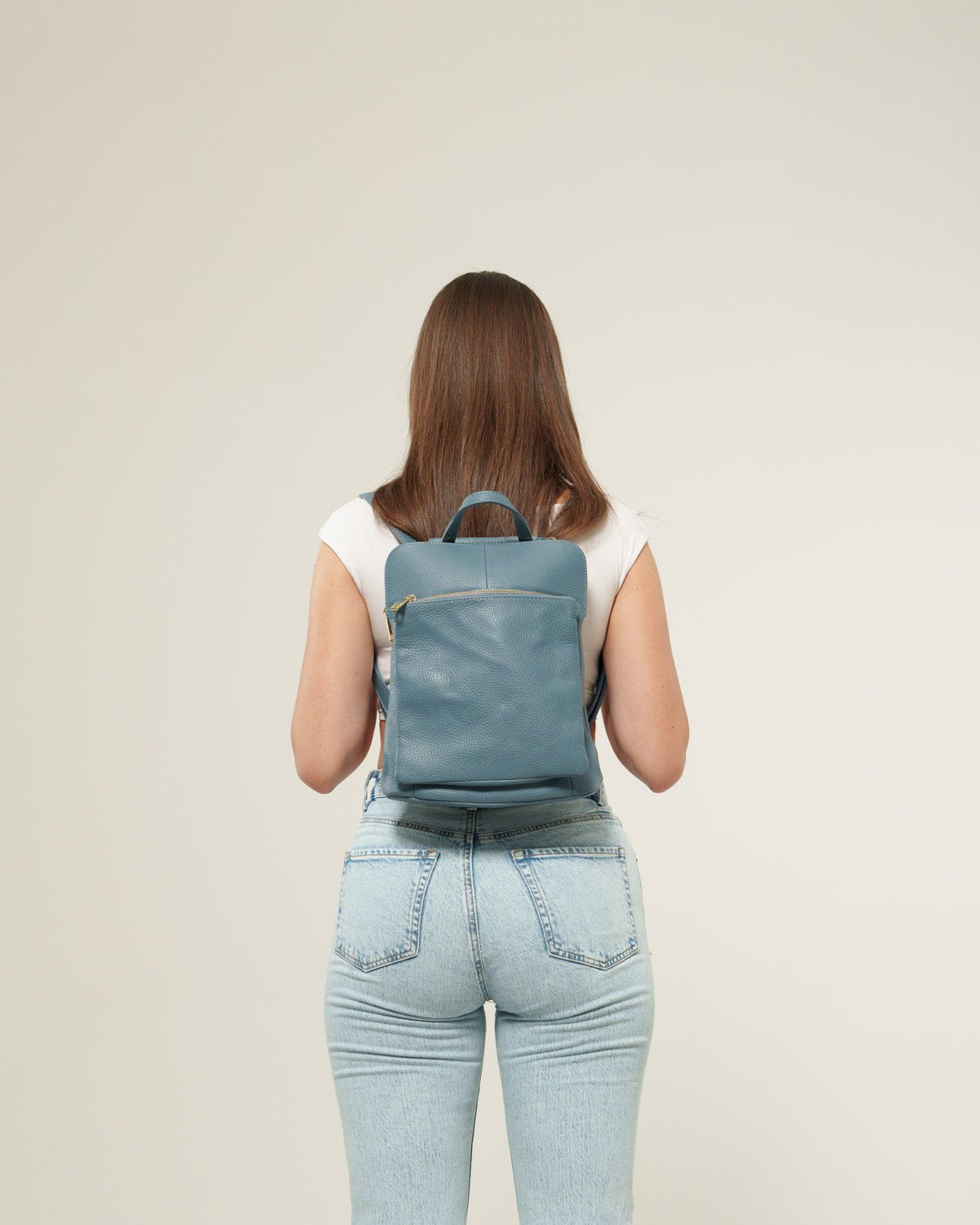 Zaino donna Cristina in vera pelle Celeste tasche zip - Alidiluna