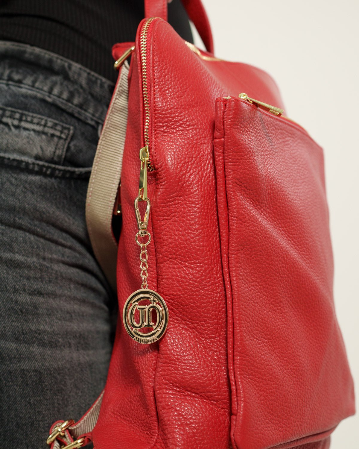 Zaino donna Cristina in vera pelle color Vino tasche zip - Alidiluna