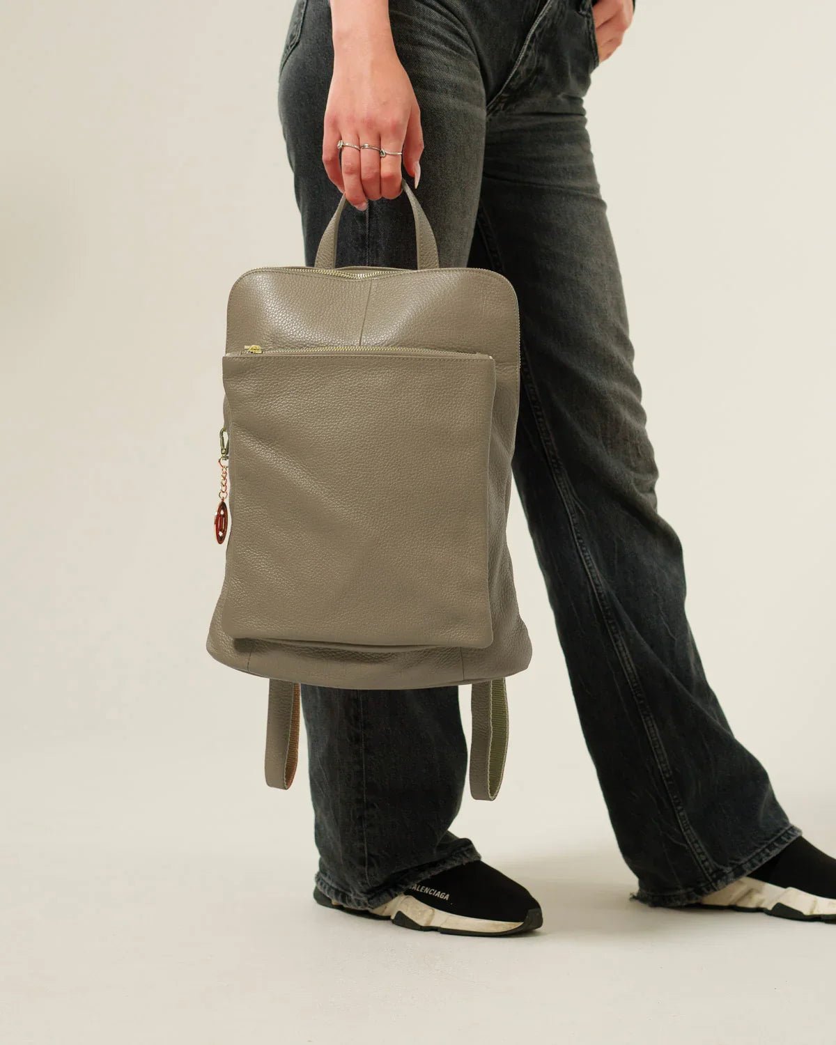 Zaino donna Cristina in vera pelle Fango tasche zip - Alidiluna